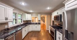 4321 NW Briarcliff Lane, Kansas City, MO 64116