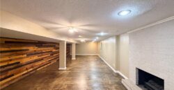 4321 NW Briarcliff Lane, Kansas City, MO 64116