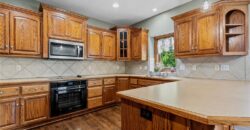 2108 Prairie Creek Drive, Kearney, MO 64060