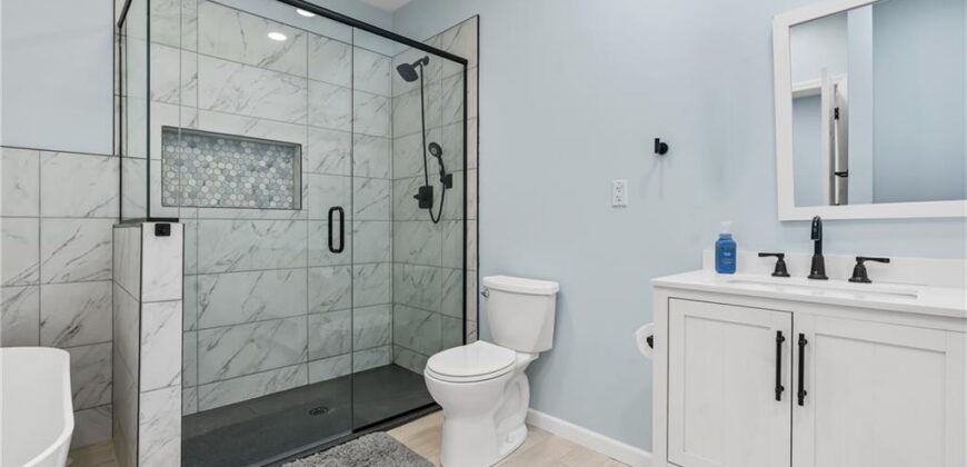 2108 Prairie Creek Drive, Kearney, MO 64060