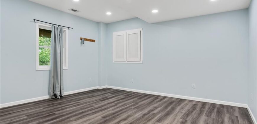2108 Prairie Creek Drive, Kearney, MO 64060