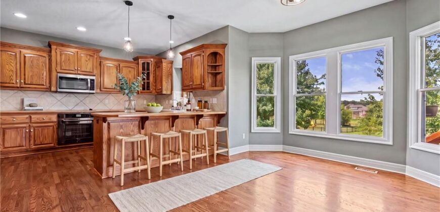 2108 Prairie Creek Drive, Kearney, MO 64060