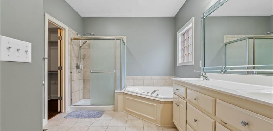 2108 Prairie Creek Drive, Kearney, MO 64060