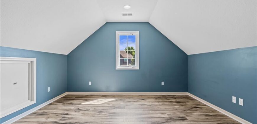 2108 Prairie Creek Drive, Kearney, MO 64060