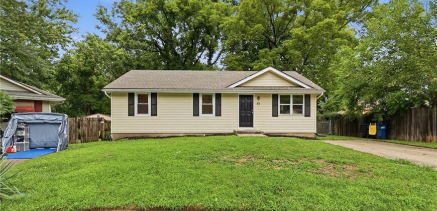 15 Brooks Court, Liberty, MO 64068