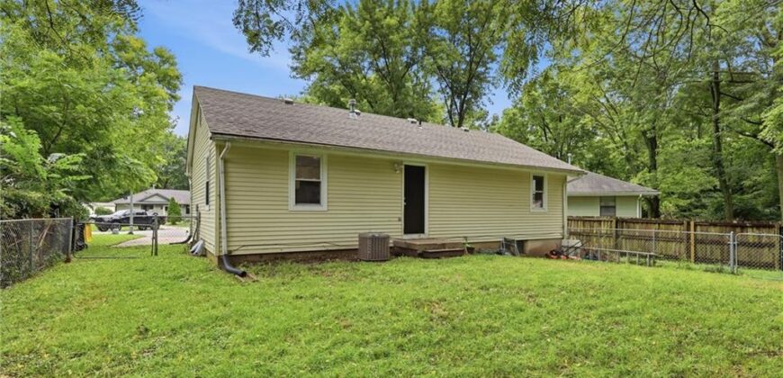 15 Brooks Court, Liberty, MO 64068