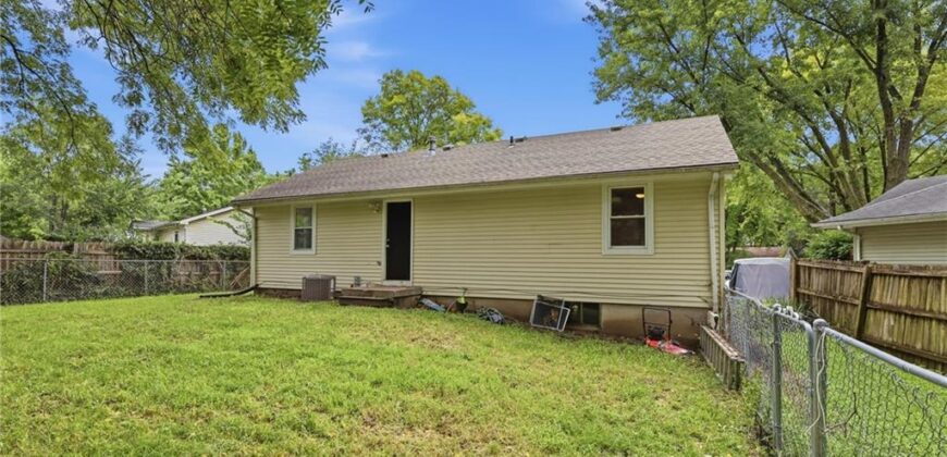 15 Brooks Court, Liberty, MO 64068
