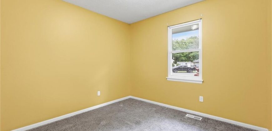 15 Brooks Court, Liberty, MO 64068