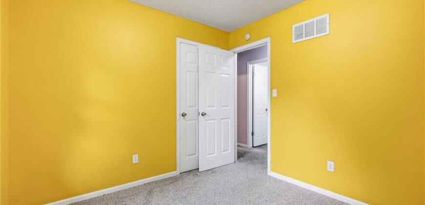 15 Brooks Court, Liberty, MO 64068