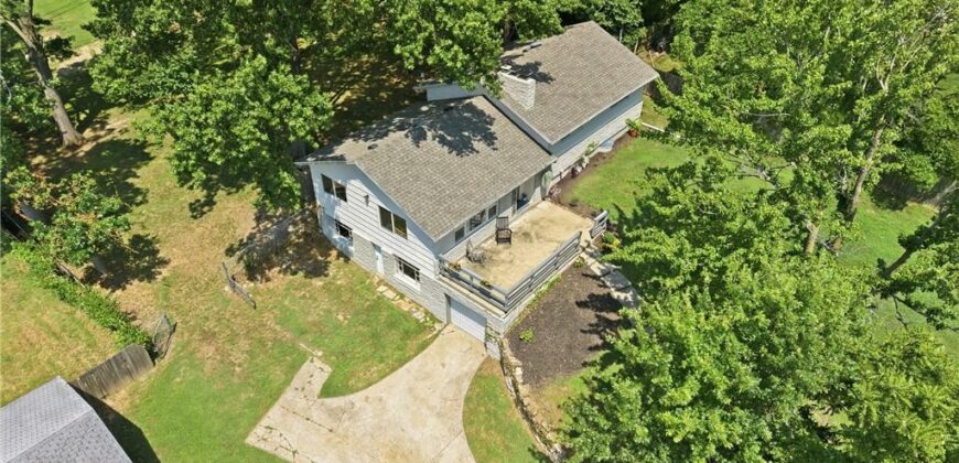 5808 NW Hutson Road, Kansas City, MO 64151