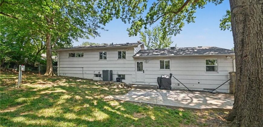 5808 NW Hutson Road, Kansas City, MO 64151