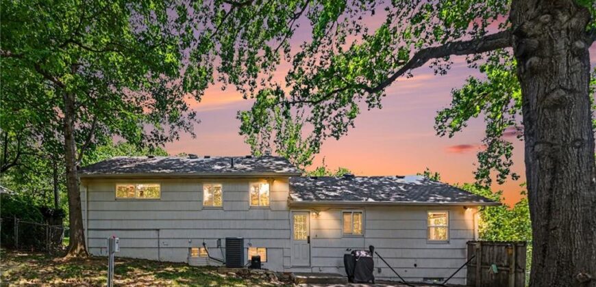 5808 NW Hutson Road, Kansas City, MO 64151