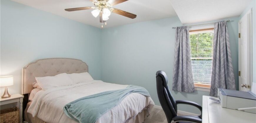 6453 N Amoret Avenue, Kansas City, MO 64151