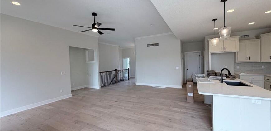 13775 NW 70th Street, Parkville, MO 64152