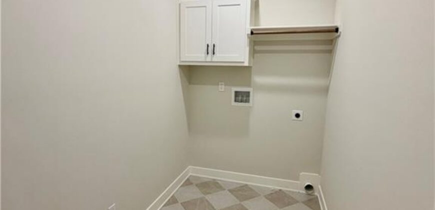 13775 NW 70th Street, Parkville, MO 64152
