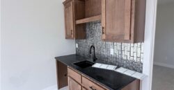 13775 NW 70th Street, Parkville, MO 64152