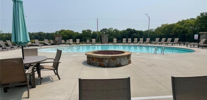 1957 Longview Drive, Liberty, MO 64068