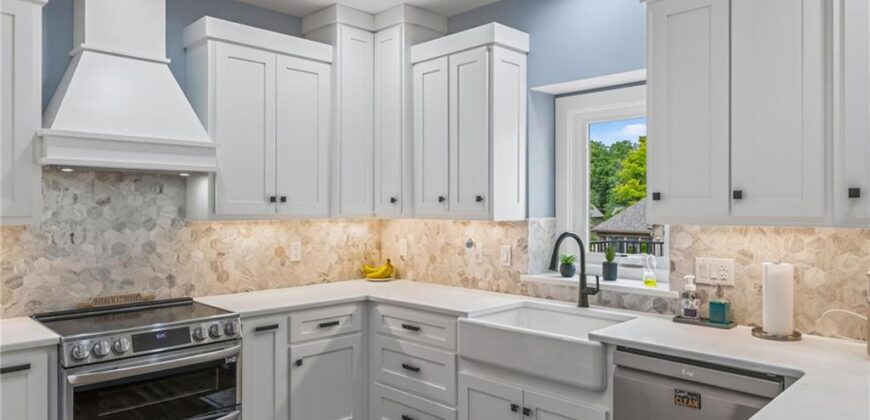 9015 N Lane Avenue, Kansas City, MO 64157