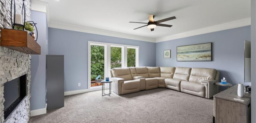 9015 N Lane Avenue, Kansas City, MO 64157