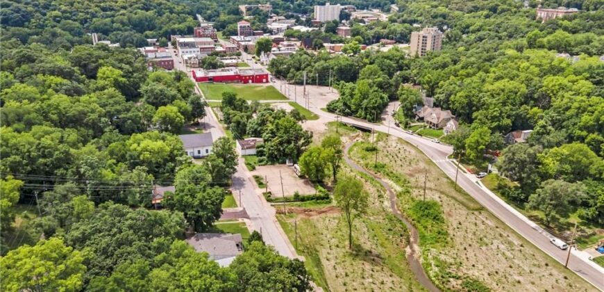 607 N Main Street, Excelsior Springs, MO 64024