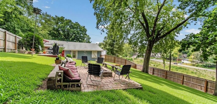 607 N Main Street, Excelsior Springs, MO 64024