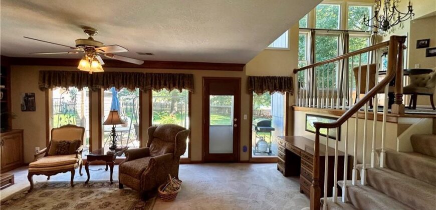 7608 NW 76th Place, Kansas City, MO 64152