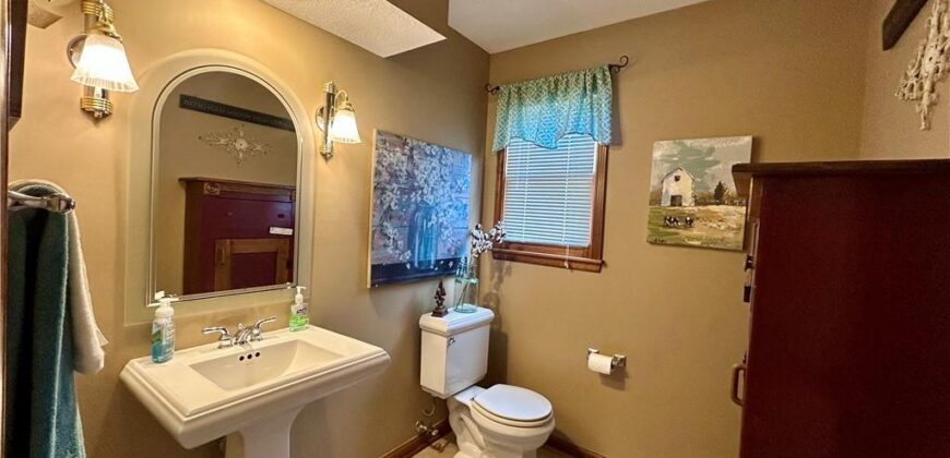 7608 NW 76th Place, Kansas City, MO 64152