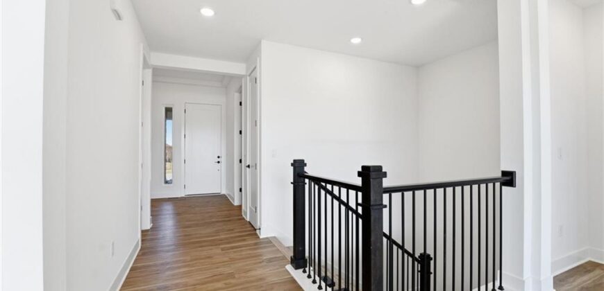 1803 NW 104th Terrace, Kansas City, MO 64155