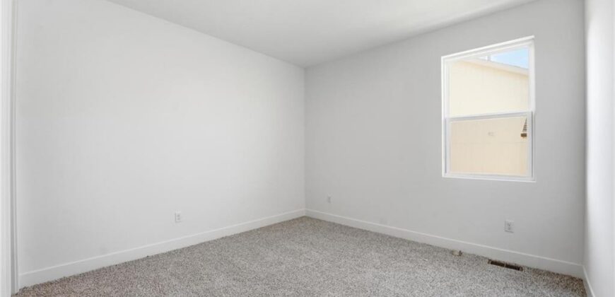 1803 NW 104th Terrace, Kansas City, MO 64155