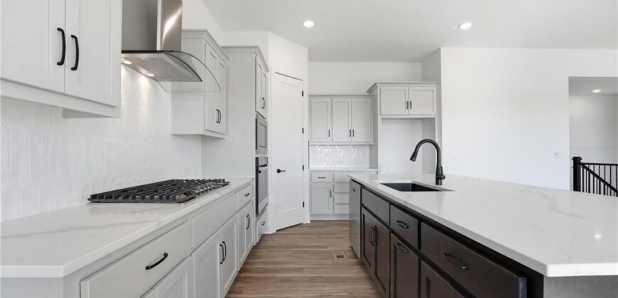1803 NW 104th Terrace, Kansas City, MO 64155