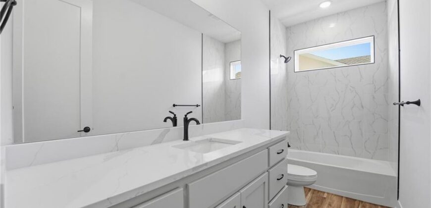 1803 NW 104th Terrace, Kansas City, MO 64155