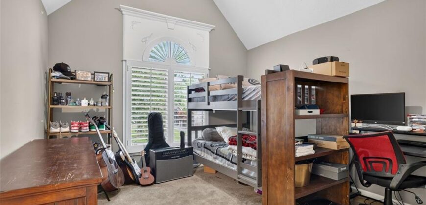 14170 NW 63rd Street, Parkville, MO 64152