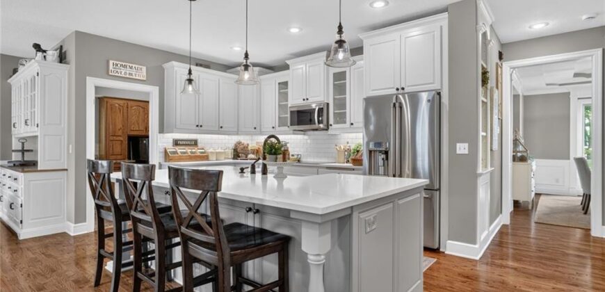 14170 NW 63rd Street, Parkville, MO 64152