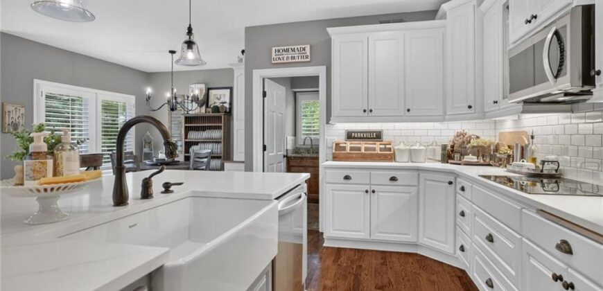 14170 NW 63rd Street, Parkville, MO 64152