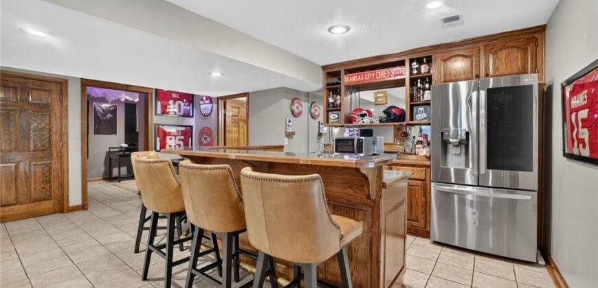 14170 NW 63rd Street, Parkville, MO 64152