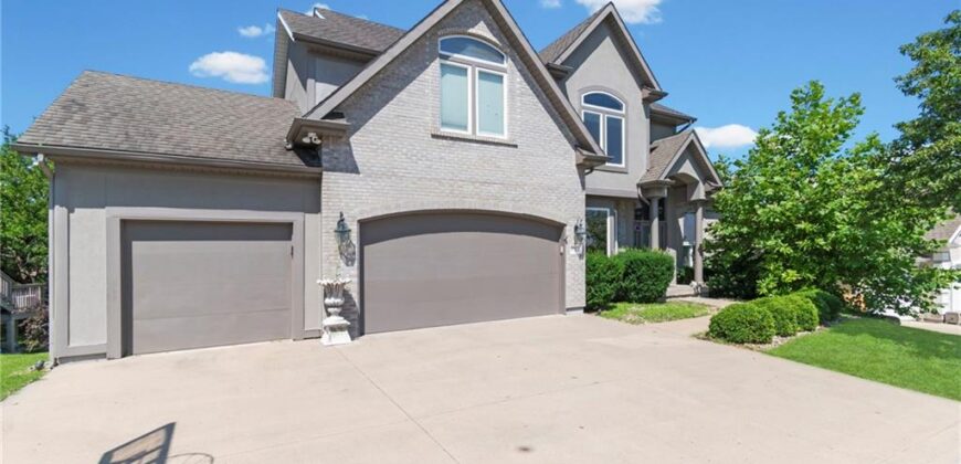6304 N Kensington Court, Kansas City, MO 64119