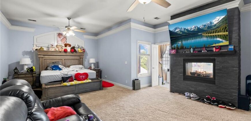 6304 N Kensington Court, Kansas City, MO 64119
