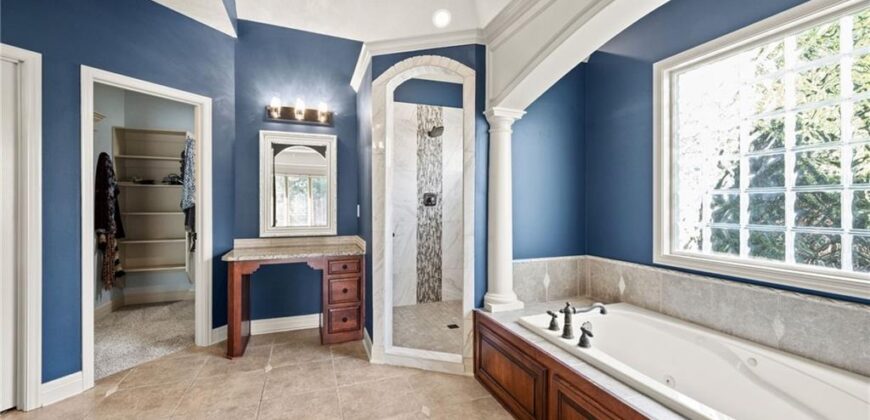 6019 NW 107th Street, Kansas City, MO 64154