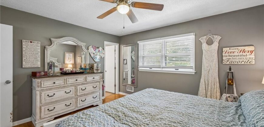 1504 NE 76 Street, Gladstone, MO 64118