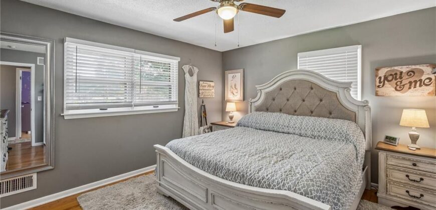 1504 NE 76 Street, Gladstone, MO 64118