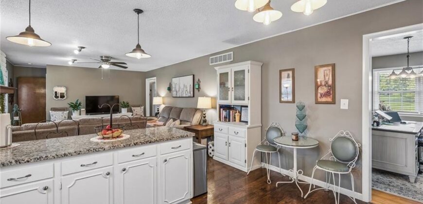 1504 NE 76 Street, Gladstone, MO 64118