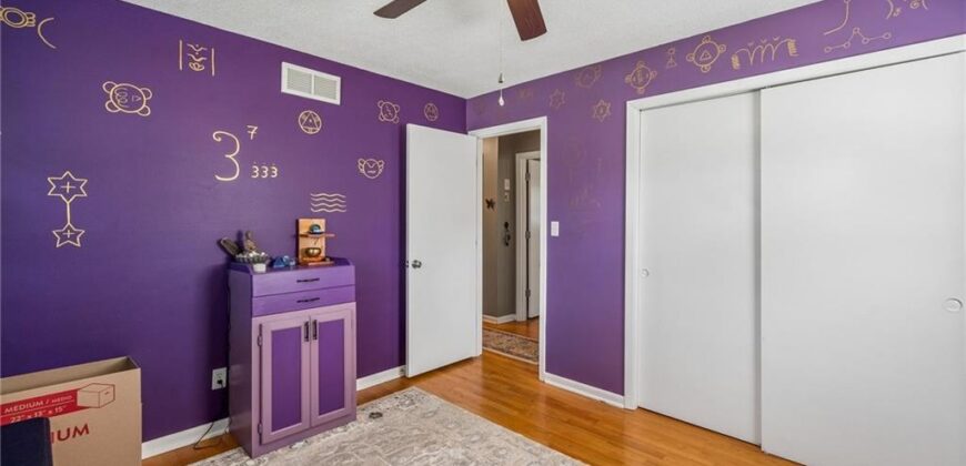 1504 NE 76 Street, Gladstone, MO 64118