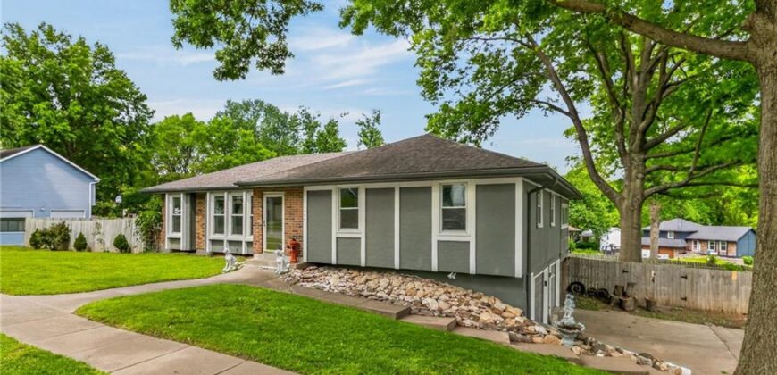 1524 Oxford Court, Liberty, MO 64068
