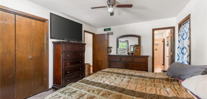 1524 Oxford Court, Liberty, MO 64068