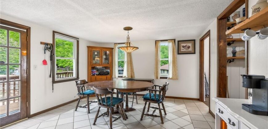 1524 Oxford Court, Liberty, MO 64068