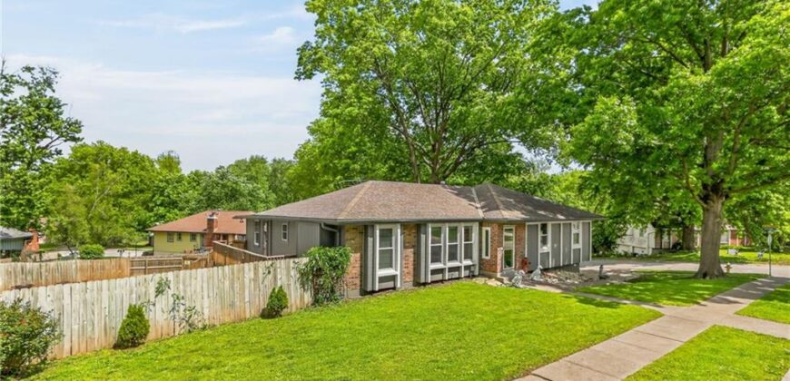 1524 Oxford Court, Liberty, MO 64068
