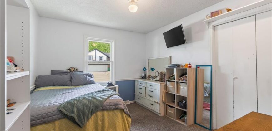 1524 Oxford Court, Liberty, MO 64068