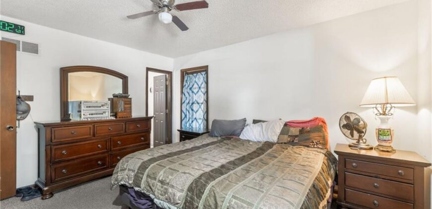 1524 Oxford Court, Liberty, MO 64068