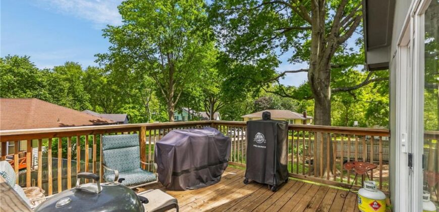 1524 Oxford Court, Liberty, MO 64068