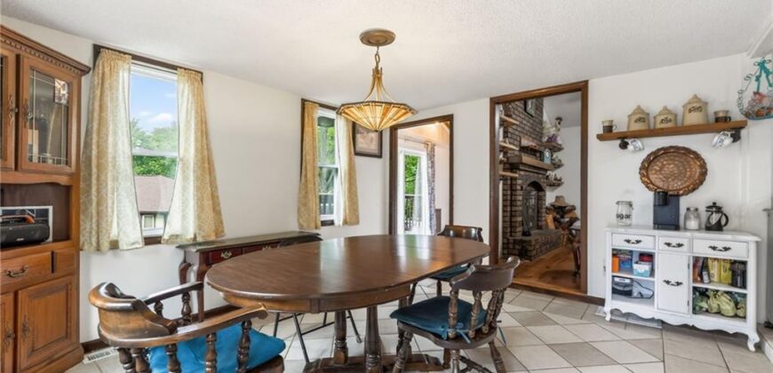 1524 Oxford Court, Liberty, MO 64068